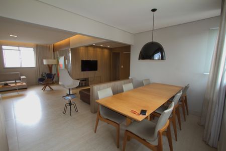 Apartamento à venda com 147m², 4 quartos e 4 vagasSala