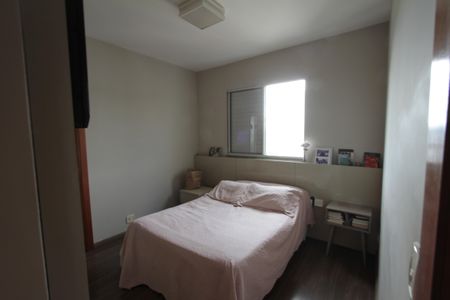 Apartamento à venda com 147m², 4 quartos e 4 vagasQuarto 1