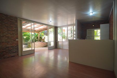 Casa à venda com 85m², 3 quartos e 1 vagaSala