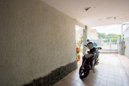 Casa à venda com 250m², 3 quartos e 3 vagasGaragem