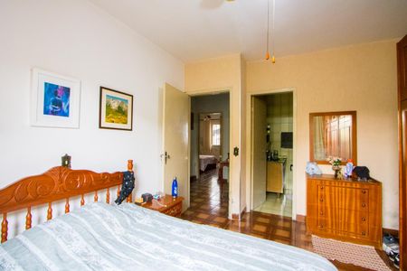 Casa à venda com 250m², 3 quartos e 3 vagas Suíte