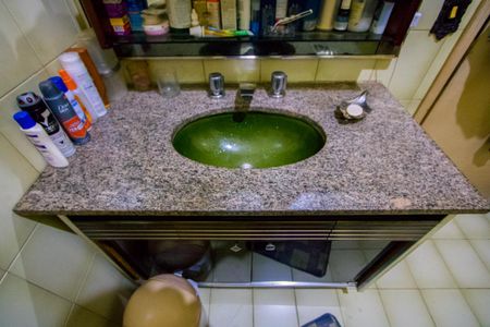 Casa à venda com 250m², 3 quartos e 3 vagasBanheiro social