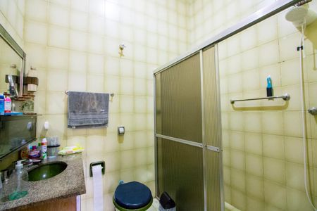 Casa à venda com 250m², 3 quartos e 3 vagasBanheiro  Suíte