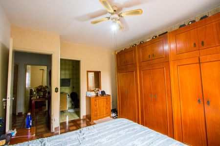 Casa à venda com 250m², 3 quartos e 3 vagas Suíte