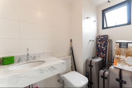 Apartamento à venda com 135m², 3 quartos e 2 vagasBanheiro do quarto 2 Suíte