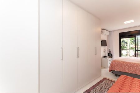 Apartamento à venda com 135m², 3 quartos e 2 vagasQuarto 1 Suíte
