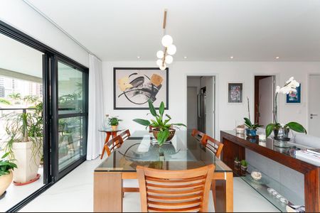 Apartamento à venda com 135m², 3 quartos e 2 vagasSala