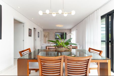 Apartamento à venda com 135m², 3 quartos e 2 vagasSala