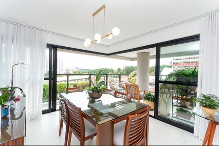 Apartamento à venda com 135m², 3 quartos e 2 vagasSala