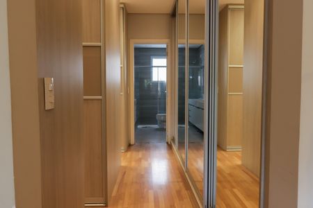 Casa para alugar com 400m², 4 quartos e 4 vagasCloset da Suíte 1