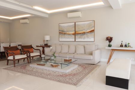 Casa para alugar com 400m², 4 quartos e 4 vagasSala de estar