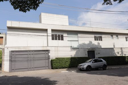 Casa para alugar com 400m², 4 quartos e 4 vagasFachada