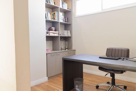 Casa para alugar com 400m², 4 quartos e 4 vagasEscritório