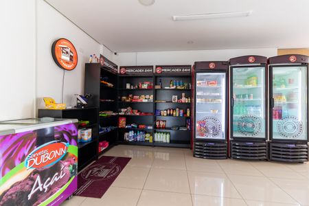 Apartamento para alugar com 39m², 1 quarto e sem vaga Apartamento para alugar com 39m², 1 quarto e sem vagaÁrea comum - Mercadinho 24h