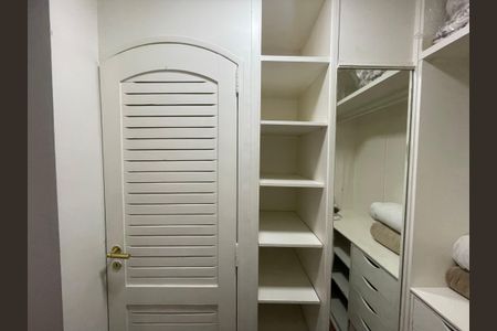 Apartamento para alugar com 70m², 1 quarto e 1 vagaCloset Suíte