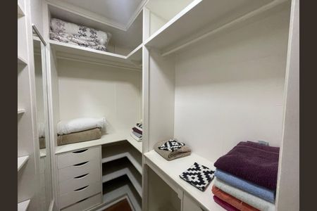 Apartamento para alugar com 70m², 1 quarto e 1 vagaCloset Suíte