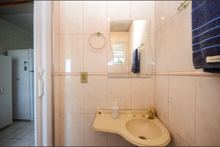 Casa para alugar com 300m², 2 quartos e 3 vagas Casa para alugar com 300m², 2 quartos e 3 vagasBanheiro de serviço