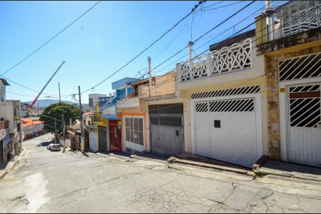Casa para alugar com 300m², 2 quartos e 3 vagas Casa para alugar com 300m², 2 quartos e 3 vagasFachada