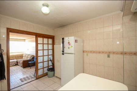 Casa para alugar com 300m², 2 quartos e 3 vagas Casa para alugar com 300m², 2 quartos e 3 vagasCozinha