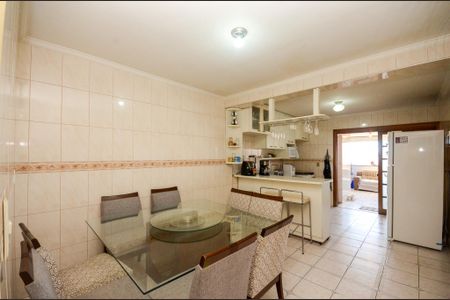 Casa para alugar com 300m², 2 quartos e 3 vagas Casa para alugar com 300m², 2 quartos e 3 vagasCozinha