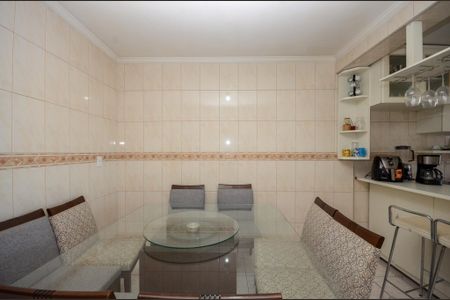 Casa para alugar com 300m², 2 quartos e 3 vagas Casa para alugar com 300m², 2 quartos e 3 vagasCozinha