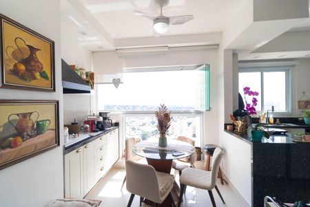 Apartamento à venda com 86m², 2 quartos e 2 vagasSacada com churrasqueira