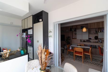 Apartamento à venda com 86m², 2 quartos e 2 vagasSacada com churrasqueira