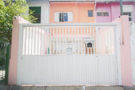 Casa para alugar com 136m², 3 quartos e 2 vagas Casa para alugar com 136m², 3 quartos e 2 vagasFachada