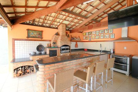 Casa à venda com 453m², 5 quartos e 4 vagasEspaço Gourmet