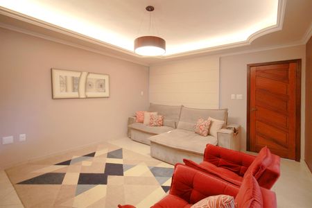 Casa à venda com 453m², 5 quartos e 4 vagasSala