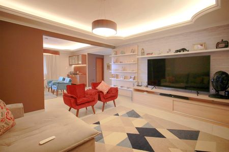 Casa à venda com 453m², 5 quartos e 4 vagasSala