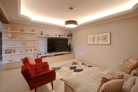 Casa à venda com 453m², 5 quartos e 4 vagasSala