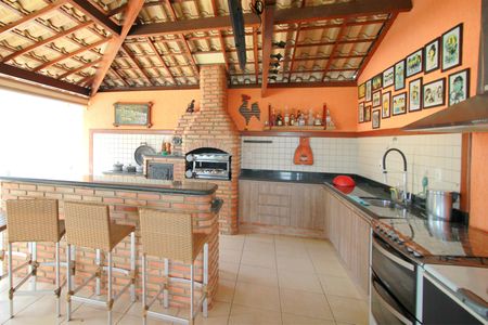 Casa à venda com 453m², 5 quartos e 4 vagasEspaço Gourmet