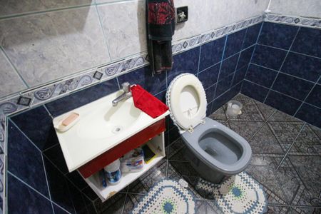 Casa para alugar com 80m², 2 quartos e 3 vagasBanheiro Social