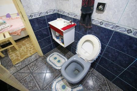 Casa para alugar com 80m², 2 quartos e 3 vagasBanheiro Social