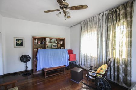 Casa para alugar com 136m², 2 quartos e 3 vagasSala