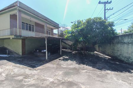 Casa para alugar com 136m², 2 quartos e 3 vagasQuintal