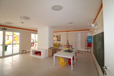 Apartamento para alugar com 67m², 2 quartos e 1 vagaÁrea Comum