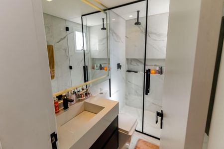 Apartamento à venda com 214m², 2 quartos e 3 vagasBanheiro da Suíte 1