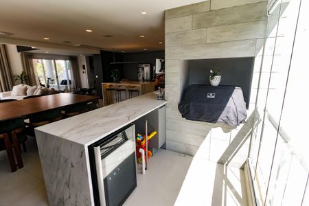 Apartamento à venda com 214m², 2 quartos e 3 vagasVaranda gourmet