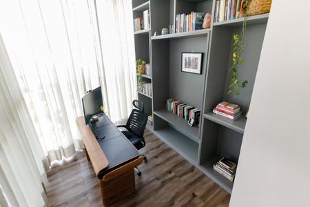 Apartamento à venda com 214m², 2 quartos e 3 vagasEscritório