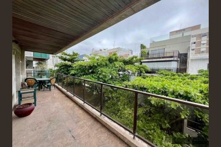 Apartamento à venda com 231m², 3 quartos e 1 vaga