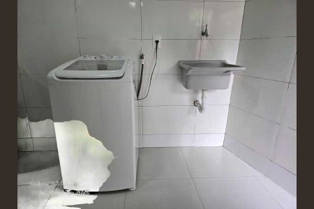 Casa de condomínio à venda com 74m², 2 quartos e 1 vaga