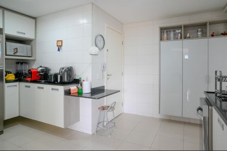Apartamento à venda com 137m², 4 quartos e 2 vagasCozinha