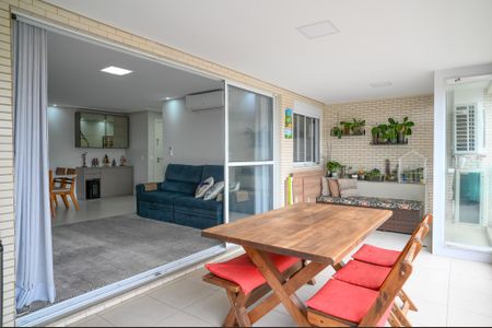 Apartamento à venda com 137m², 4 quartos e 2 vagasVaranda Gourmet