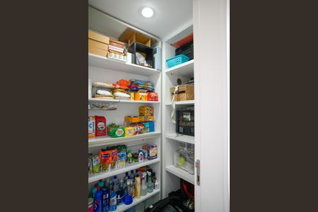 Apartamento à venda com 137m², 4 quartos e 2 vagasDespensa