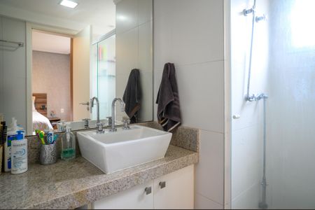 Apartamento à venda com 137m², 4 quartos e 2 vagasBanheiro Quarto 1 - Suite