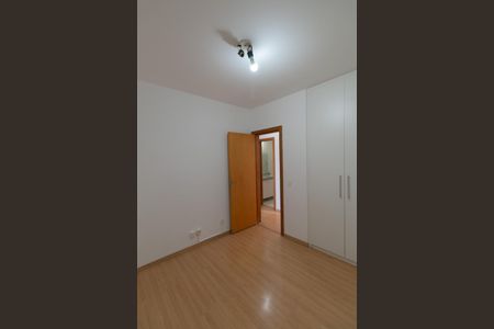 Apartamento à venda com 98m², 3 quartos e 2 vagasQuarto 3