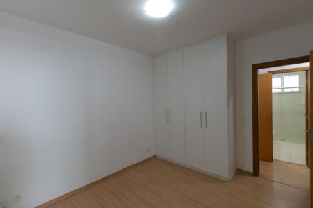 Apartamento à venda com 98m², 3 quartos e 2 vagasQuarto 1 Suite