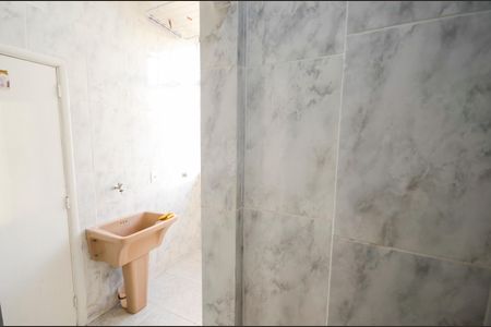 Apartamento para alugar com 80m², 3 quartos e sem vaga Apartamento para alugar com 80m², 3 quartos e sem vagaBanheiro de Serviço